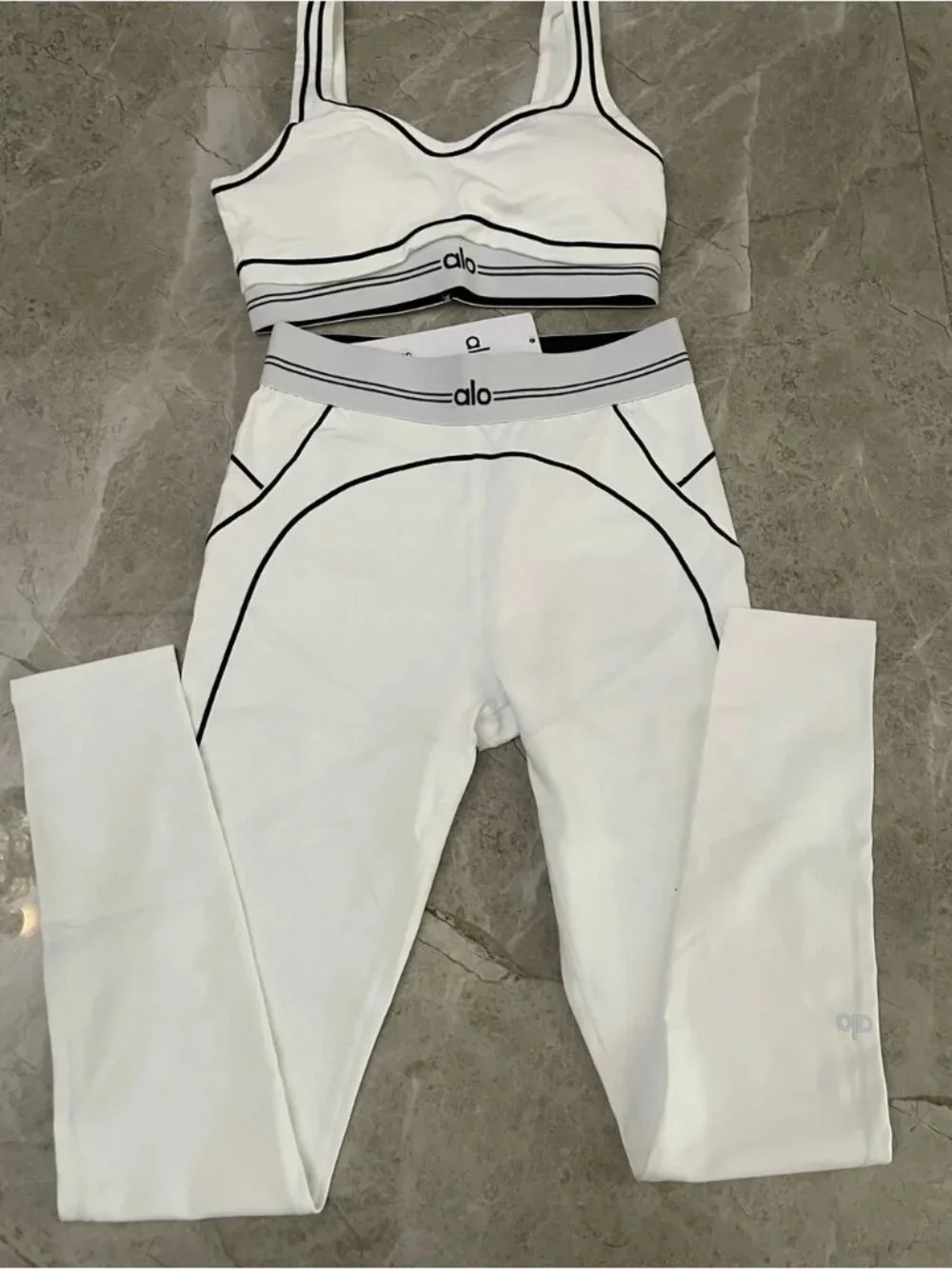 ALO Yoga White High-Waist Leggings with Black Piping